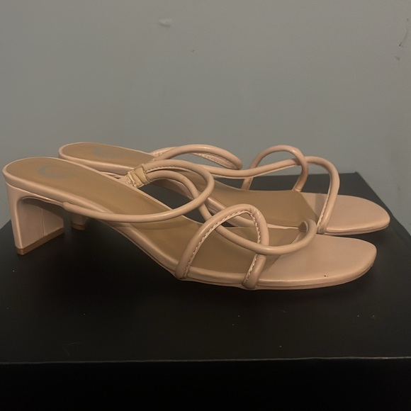 Slide sandal - Picture 2 of 4